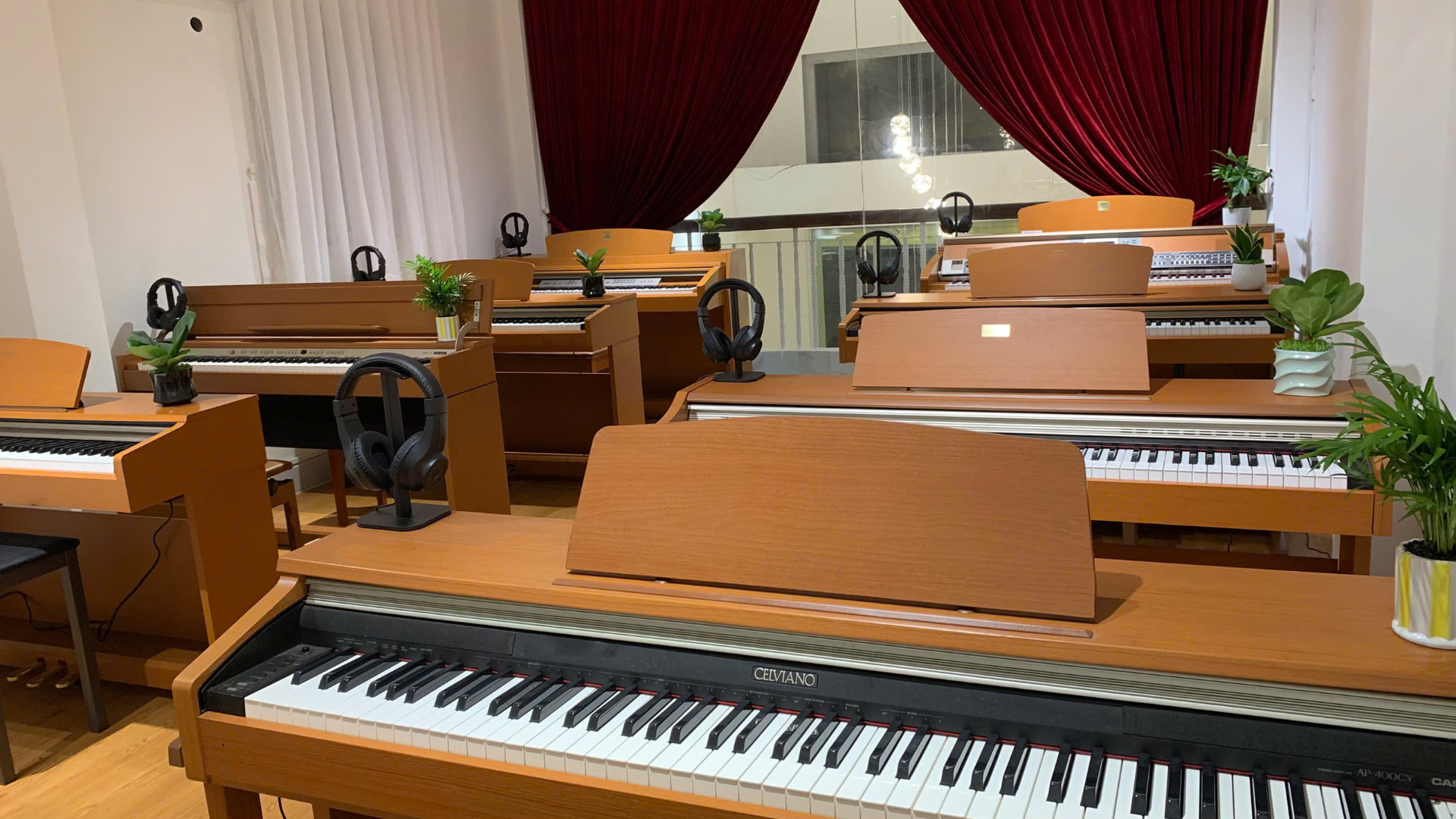 Phòng học Piano tại Nghệ by Hands Class Nguyễn Văn Luông